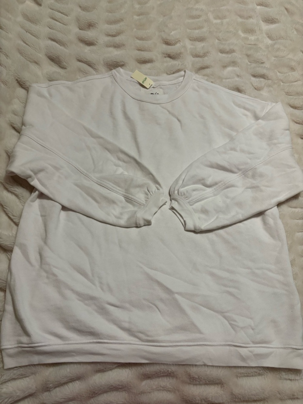NWT aerie White Crewneck Pullover Sweatshirt